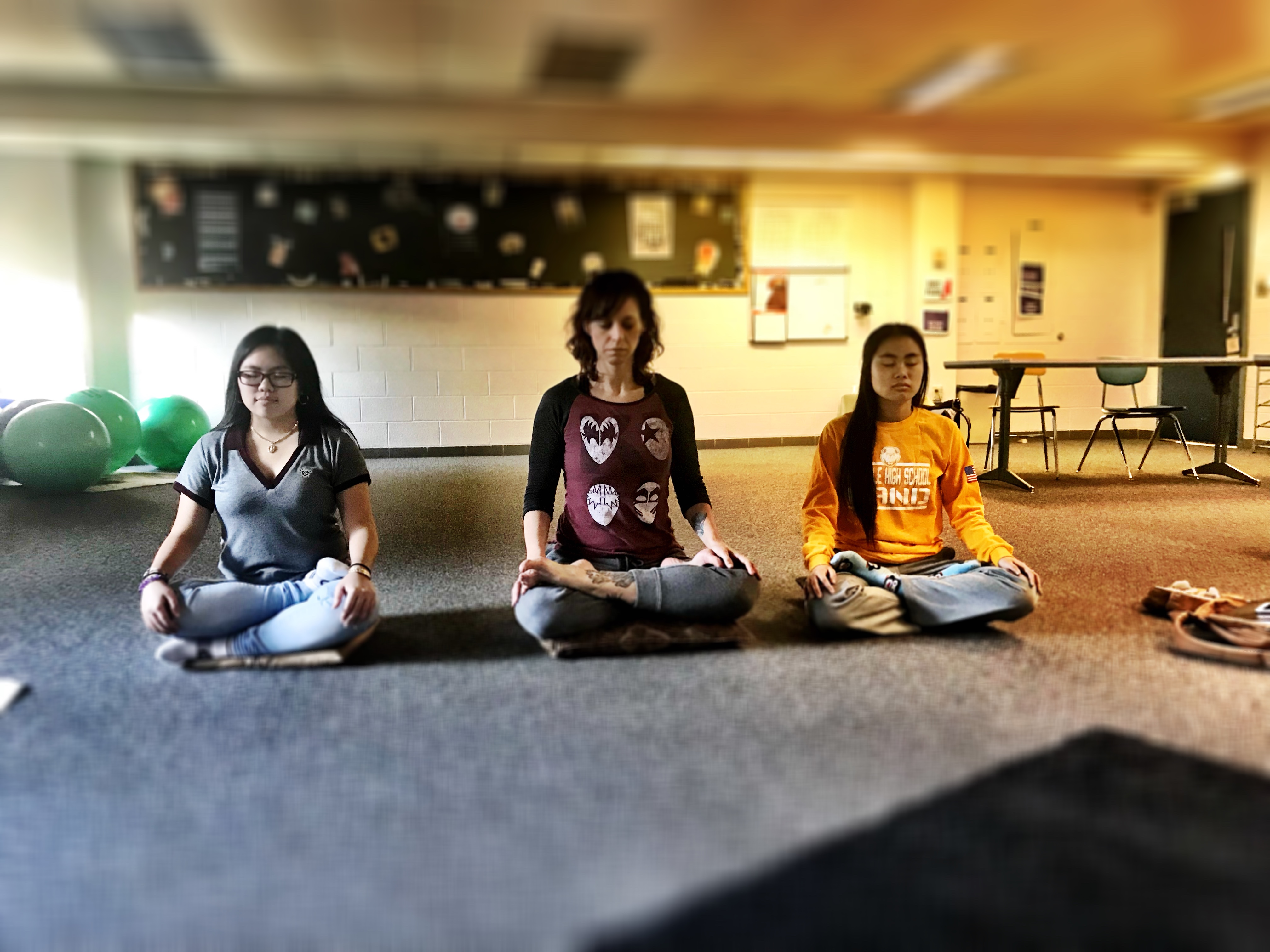 Tri Cindy Val Meditation